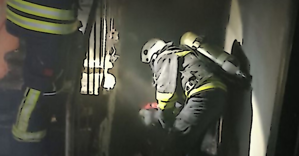 Erzurum'da Yangın: 10 Kişi Dumandan Etkilendi